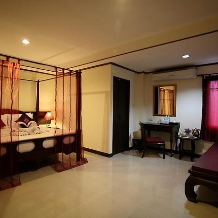 Na Thapae Hotel チエンマイ エクステリア 写真