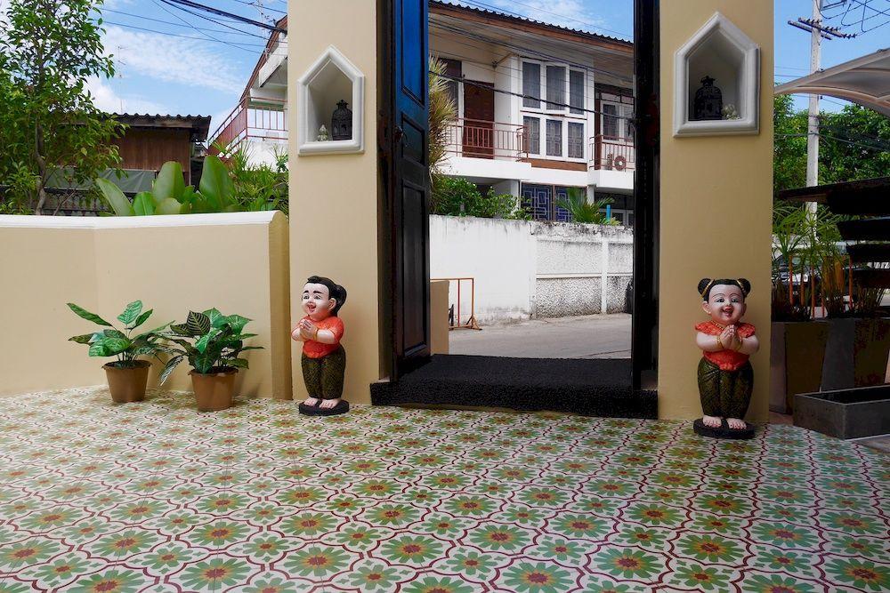 Na Thapae Hotel チエンマイ エクステリア 写真