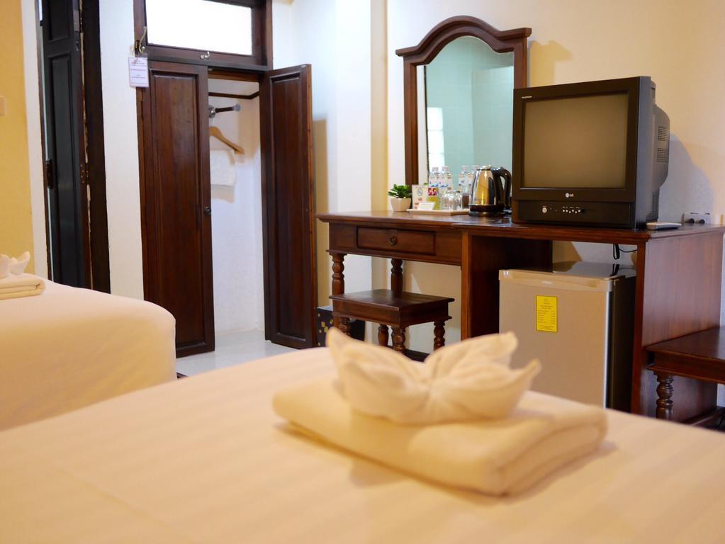 Na Thapae Hotel チエンマイ エクステリア 写真