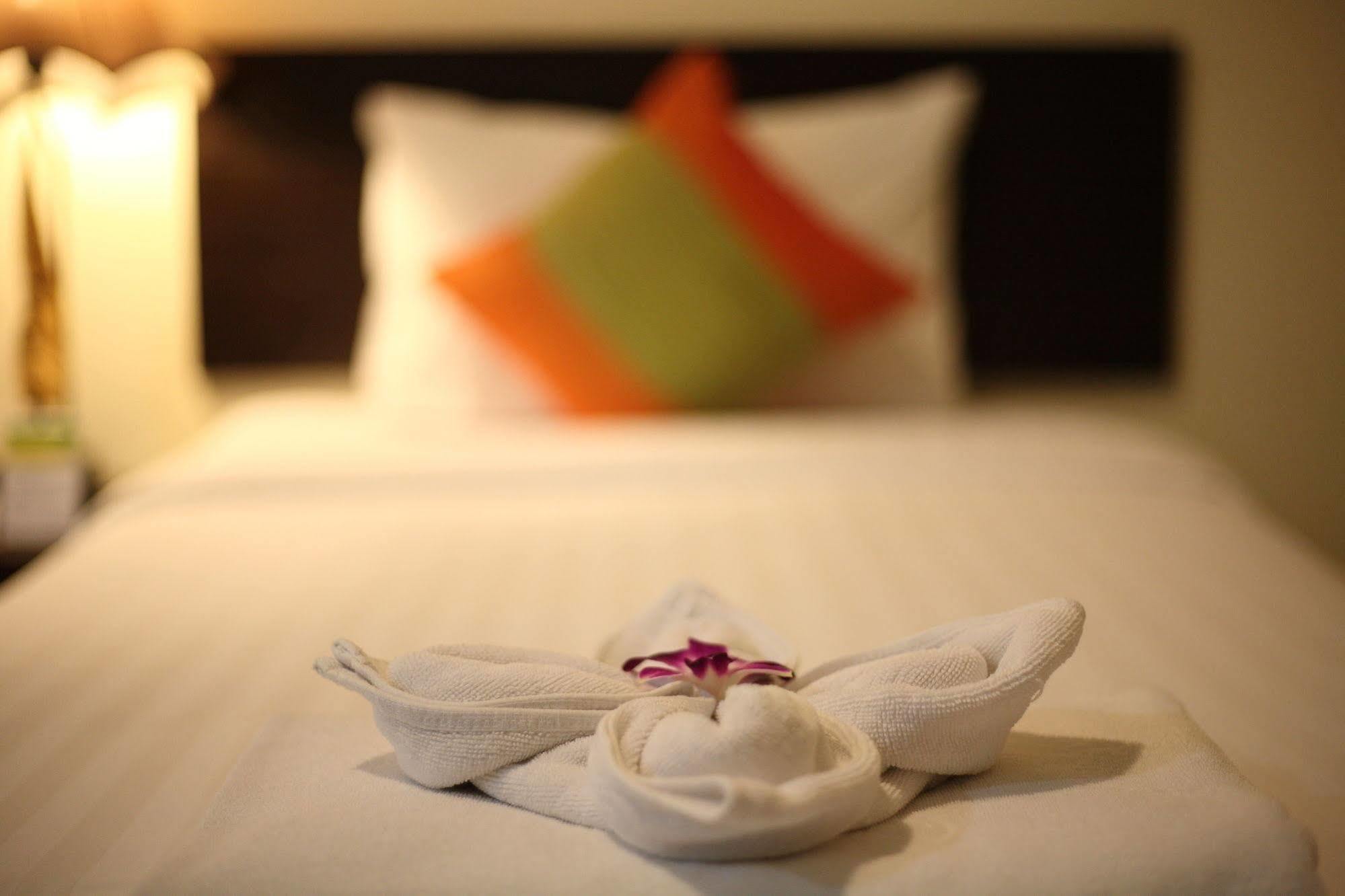 Na Thapae Hotel チエンマイ エクステリア 写真