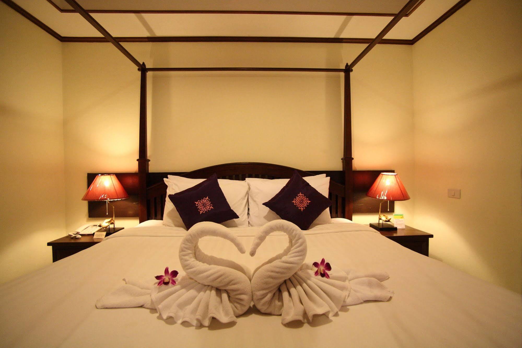 Na Thapae Hotel チエンマイ エクステリア 写真