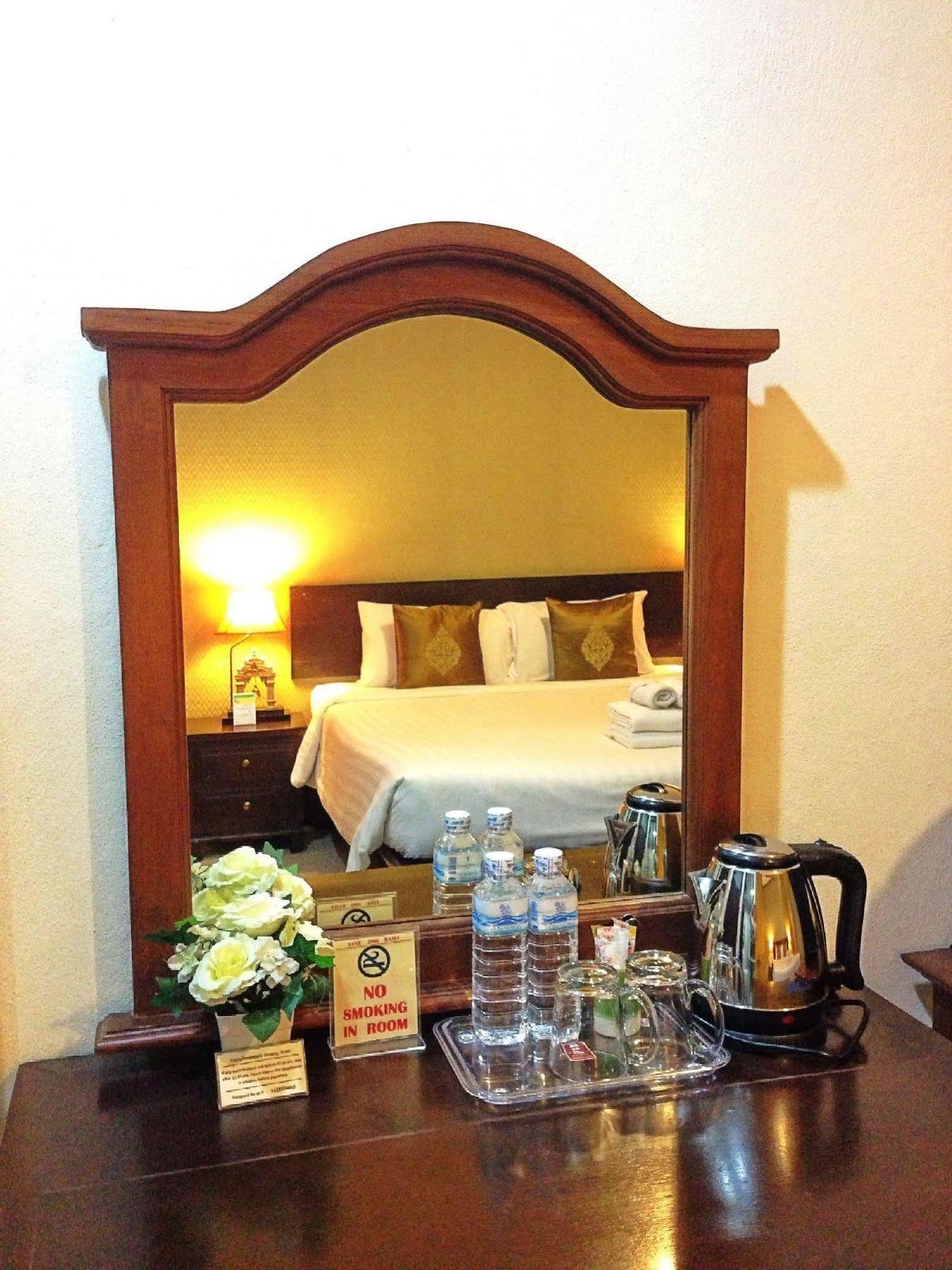 Na Thapae Hotel チエンマイ エクステリア 写真